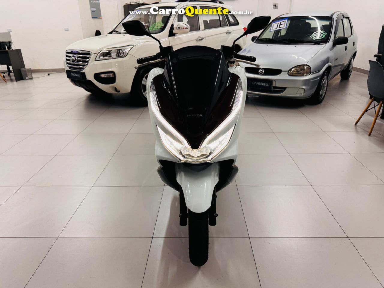 HONDA   PCX 150DLX   BRANCO 2021 150 GASOLINA - Loja