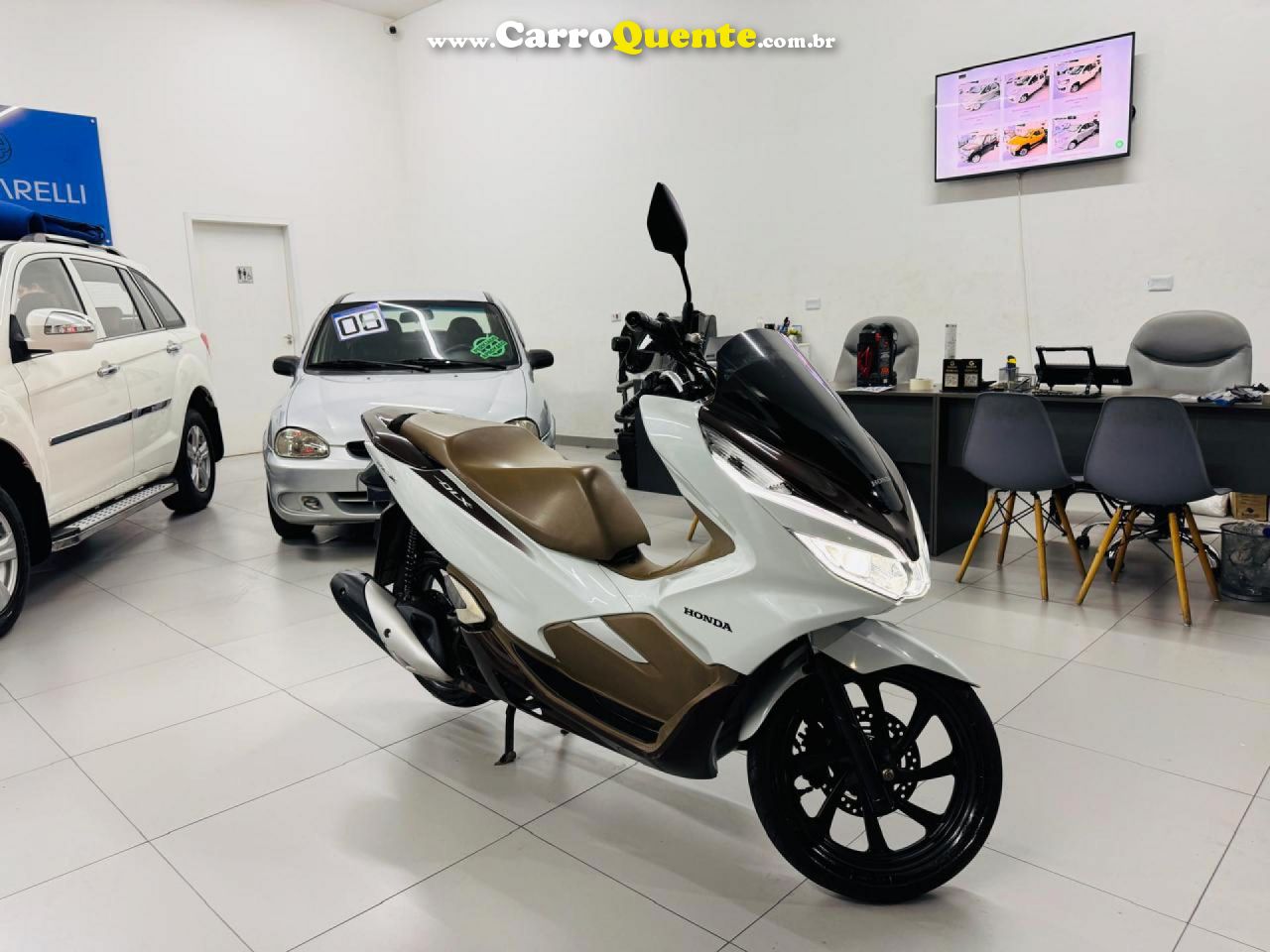 HONDA   PCX 150DLX   BRANCO 2021 150 GASOLINA - Loja