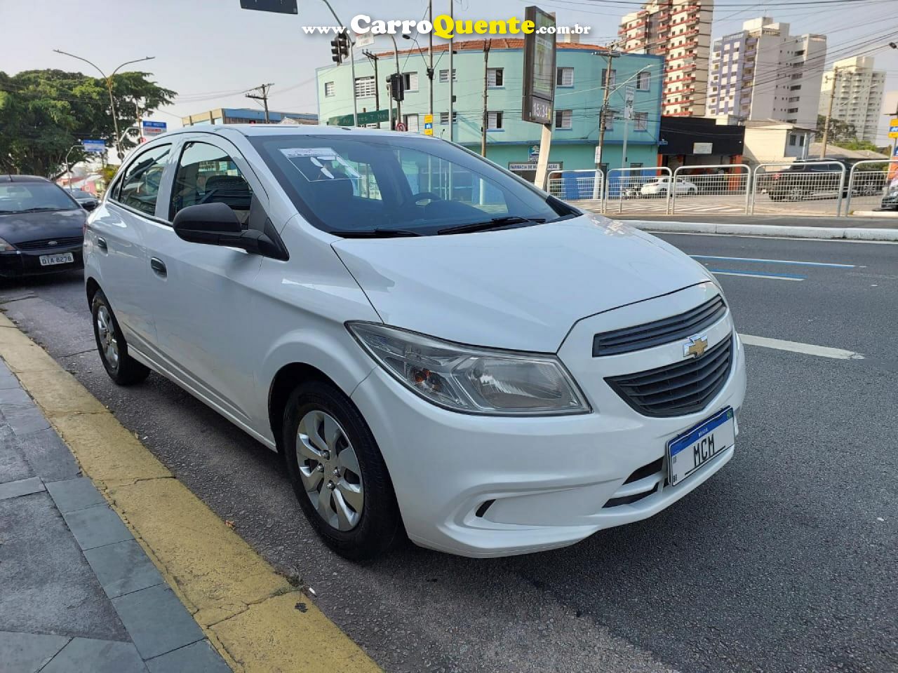 CHEVROLET   ONIX HATCH JOY 1.0 8V FLEX 5P MEC.   BRANCO 2017 1.0 FLEX - Loja