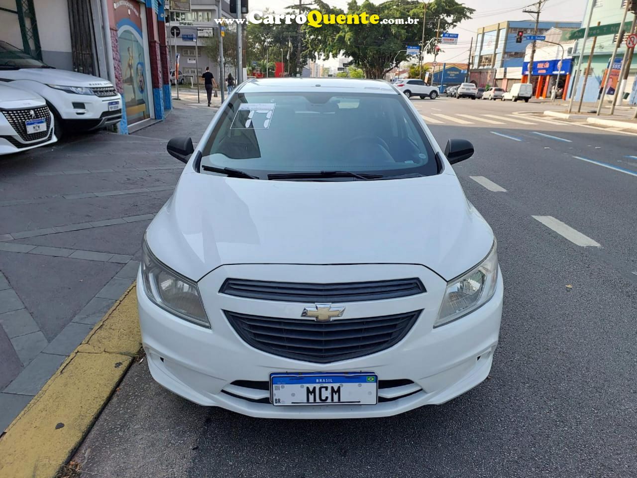 CHEVROLET   ONIX HATCH JOY 1.0 8V FLEX 5P MEC.   BRANCO 2017 1.0 FLEX - Loja