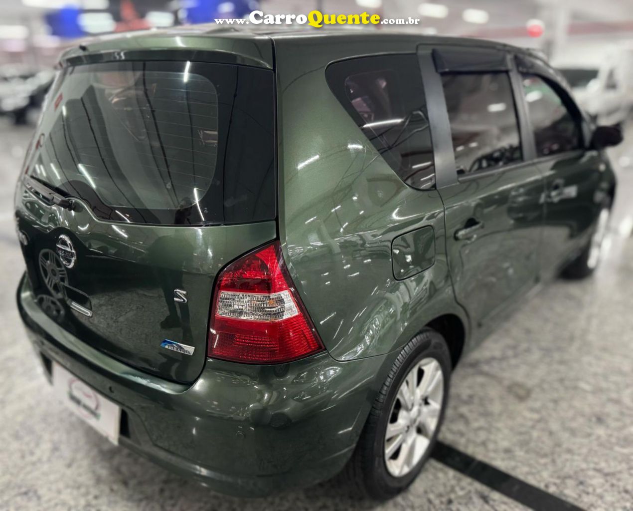 NISSAN   LIVINA S 1.8 16V FLEX FUEL AUT.   VERDE 2013 1.8 FLEX - Loja