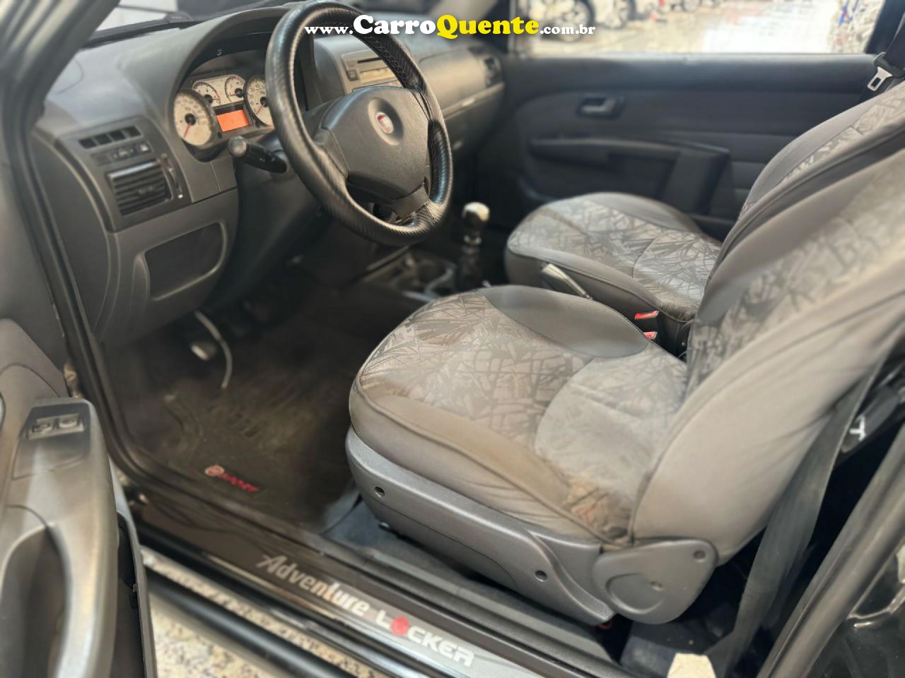 FIAT   STRADA ADVENTURE 1.8 1.8 LOCKER FLEX CE   PRETO 2010 1.8 FLEX - Loja