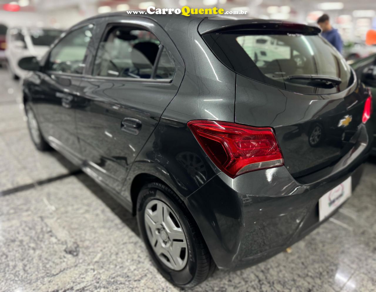 CHEVROLET   ONIX HATCH LT 1.0 8V FLEXPOWER 5P MEC.   CINZA 2017 1.0 FLEX - Loja