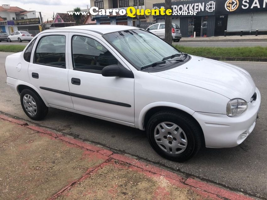 Chevrolet CORSA 1.0 MPFI CLASSIC 8V GASOLINA 4P MANUAL - Loja