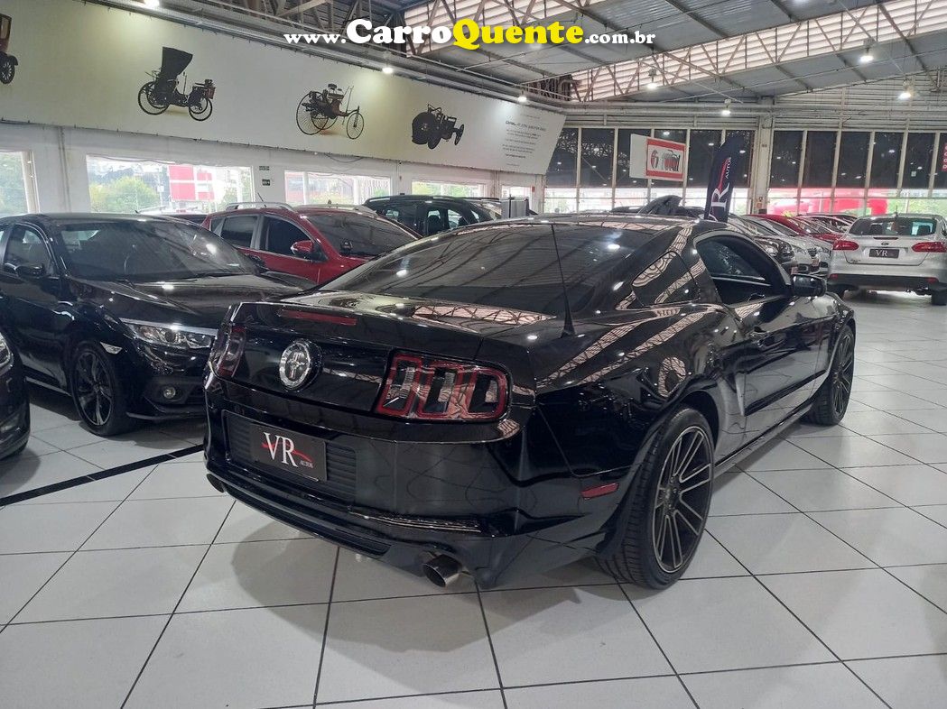 FORD MUSTANG 3.7 COUPE V6 4V TI-VCT UNICO DONO MUITO NOVO!! - Loja