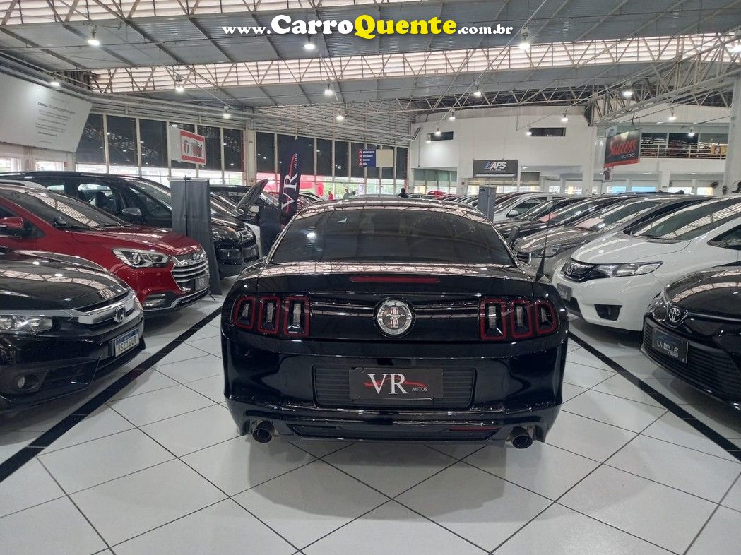 FORD MUSTANG 3.7 COUPE V6 4V TI-VCT UNICO DONO MUITO NOVO!! - Loja