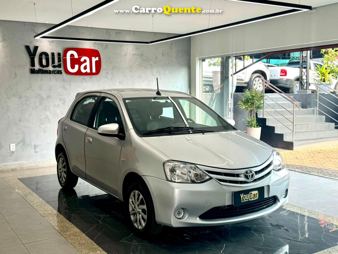 TOYOTA   ETIOS X 1.3 FLEX 16V 5P MEC.   PRATA 2017 1.3 FLEX - Loja