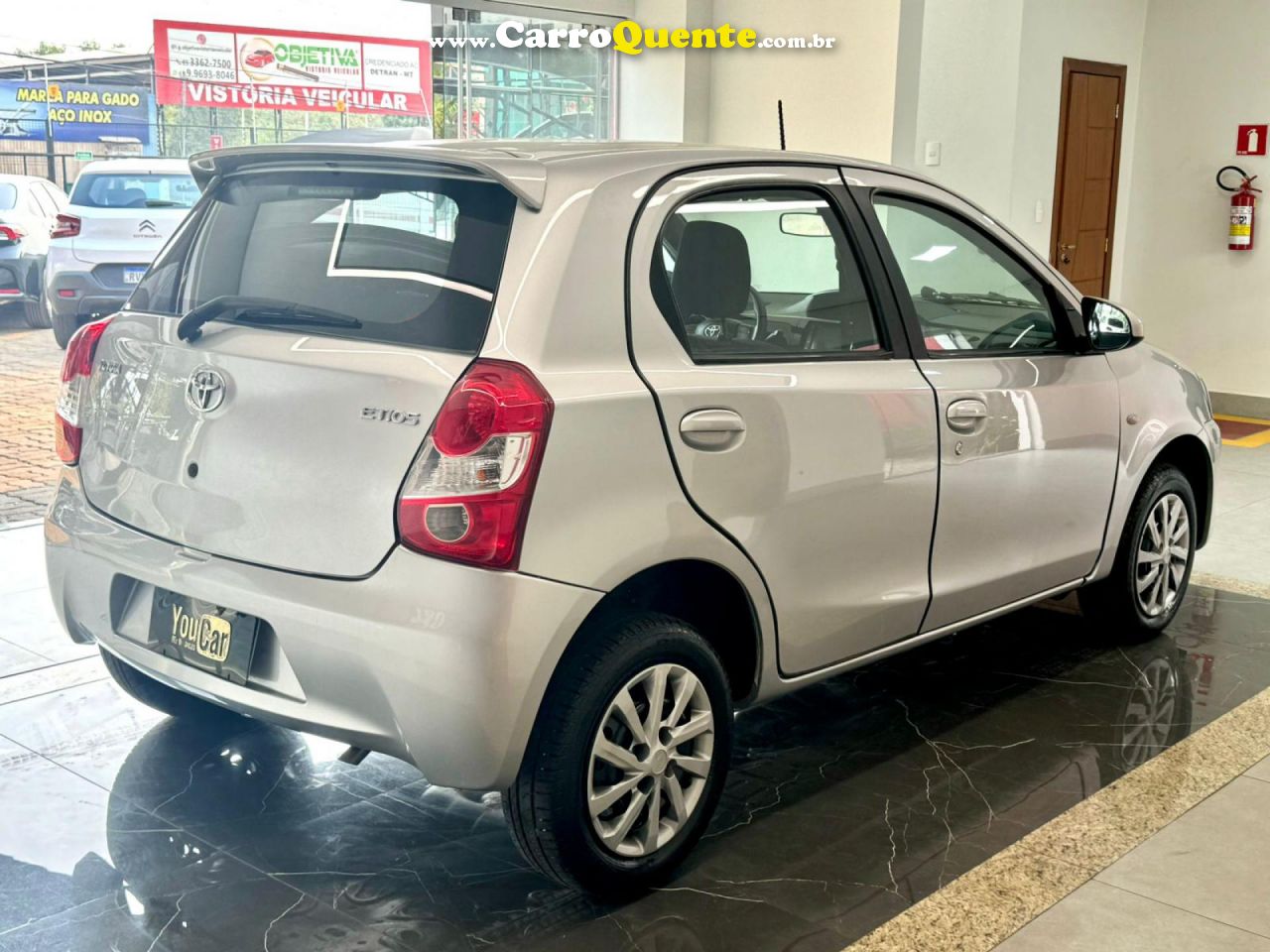 TOYOTA   ETIOS X 1.3 FLEX 16V 5P MEC.   PRATA 2017 1.3 FLEX - Loja