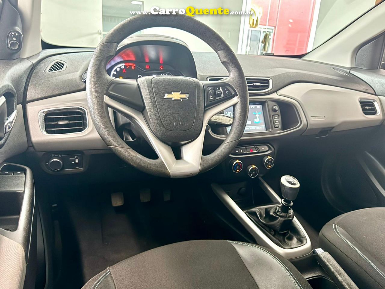 CHEVROLET   ONIX HATCH LT 1.4 8V FLEXPOWER 5P AUT.   PRETO 2019 1.4 FLEX - Loja