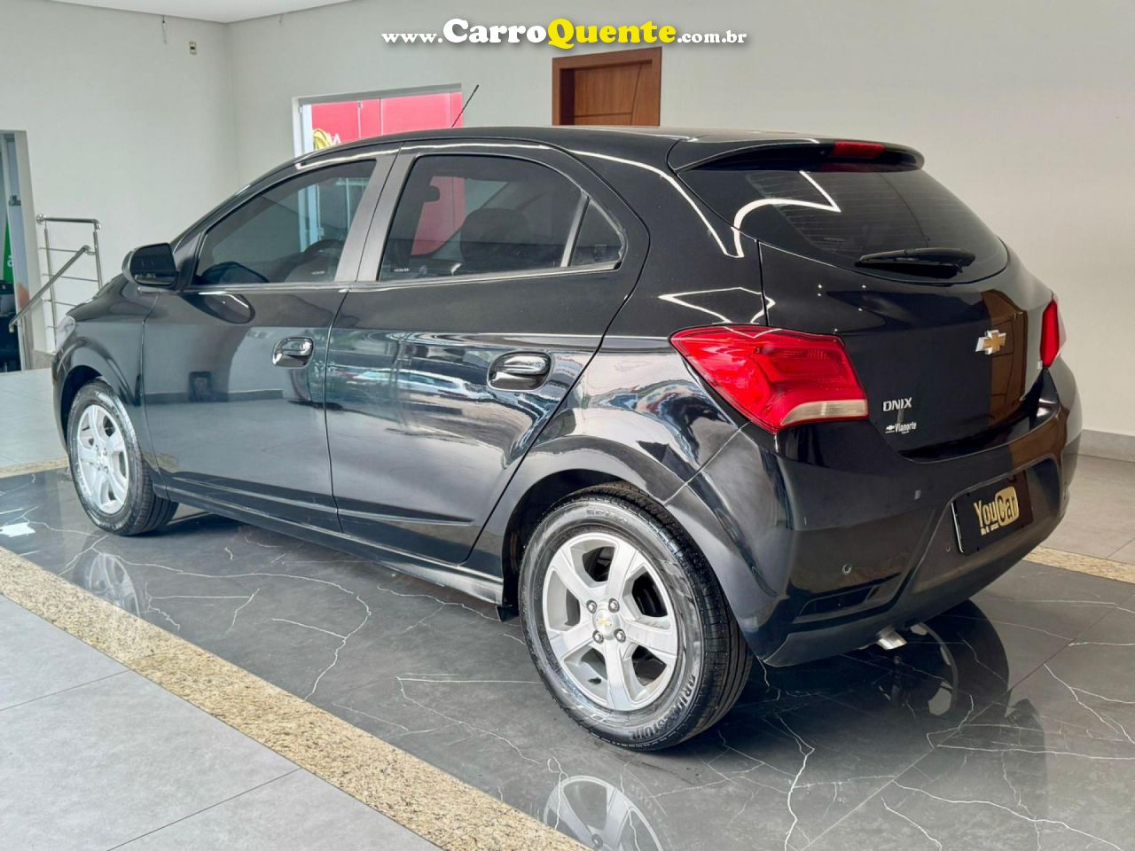 CHEVROLET   ONIX HATCH LT 1.4 8V FLEXPOWER 5P AUT.   PRETO 2019 1.4 FLEX - Loja