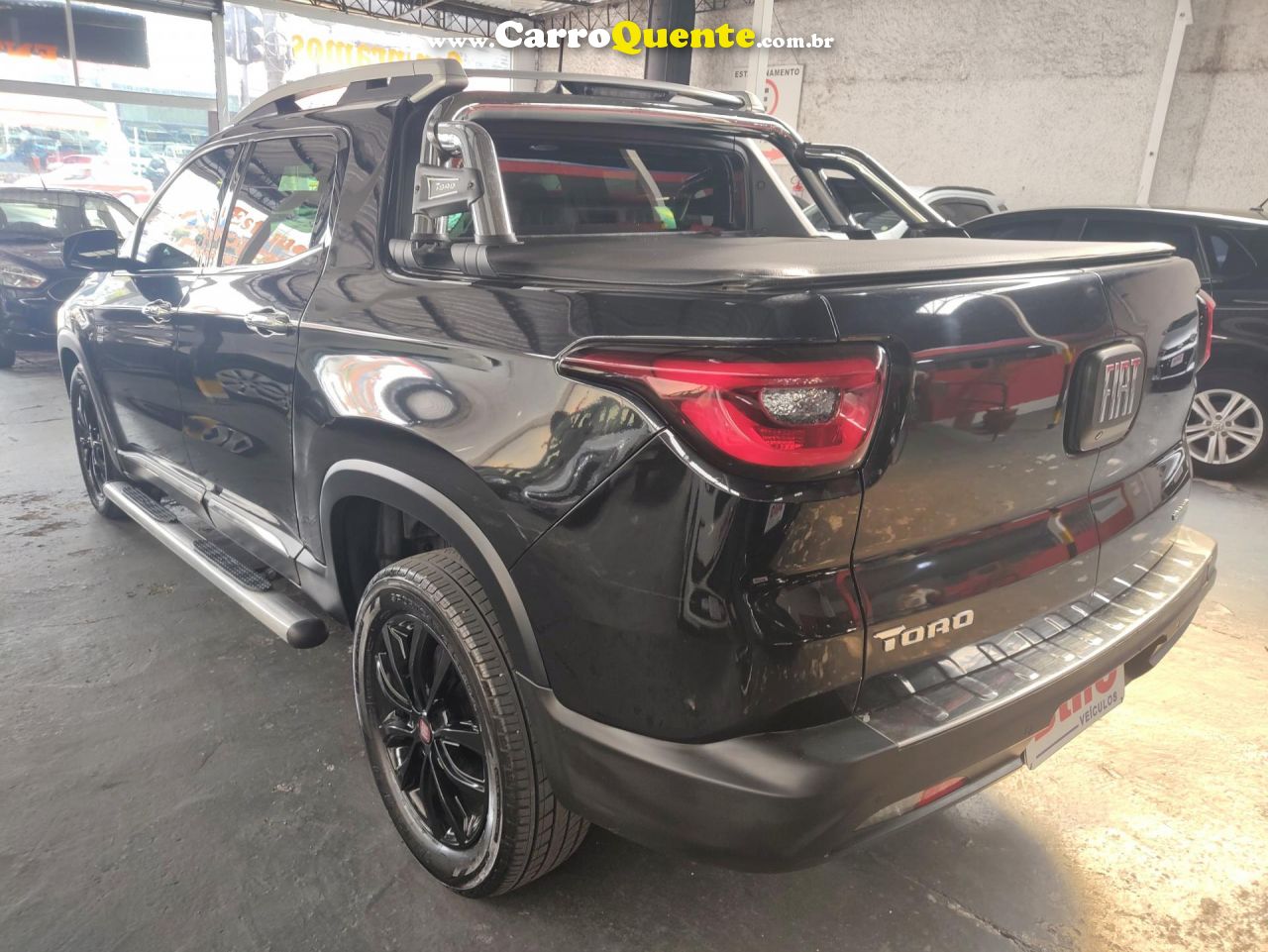 FIAT   TORO VOLCANO 2.0 16V 4X4 TB DIESEL AUT.   PRETO 2020 2.0 DIESEL - Loja