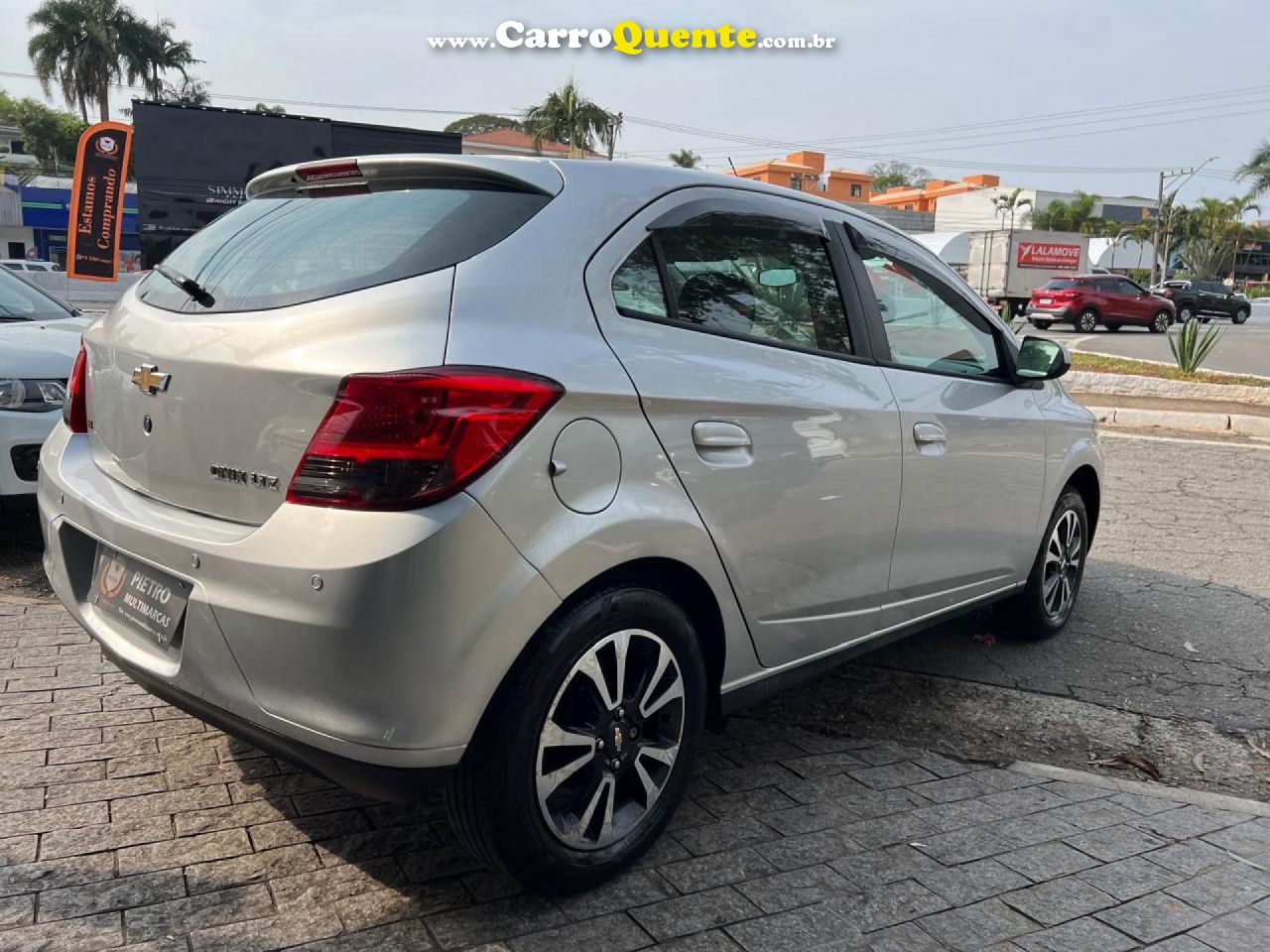 CHEVROLET   ONIX HATCH LTZ 1.4 8V FLEXPOWER 5P MEC.   PRATA 2014 1.4 FLEX - Loja