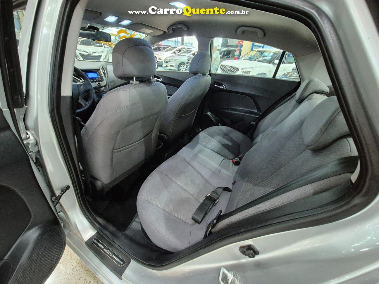 HYUNDAI HB20S 1.6 COMFORT STYLE COMPLETÍSSIMO - Loja