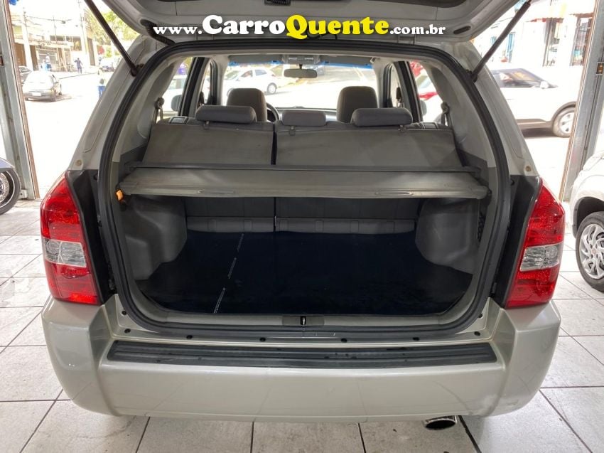 Hyundai TUCSON 2.0 MPFI GL 16V 142CV 2WD GASOLINA 4P MANUAL - Loja