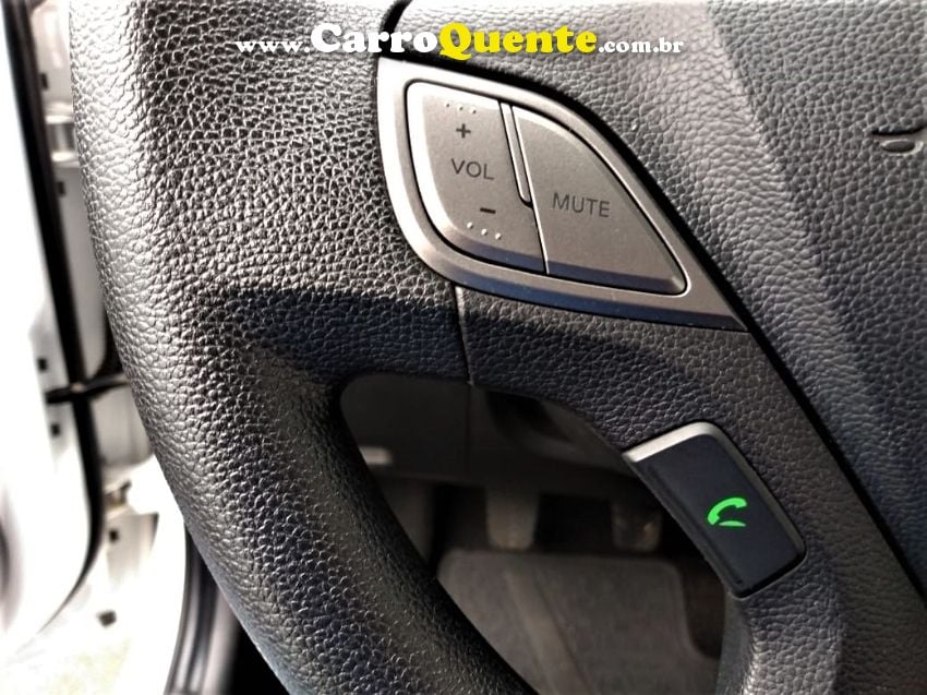 Hyundai HB20S 1.0 COMFORT PLUS 12V FLEX 4P MANUAL - Loja