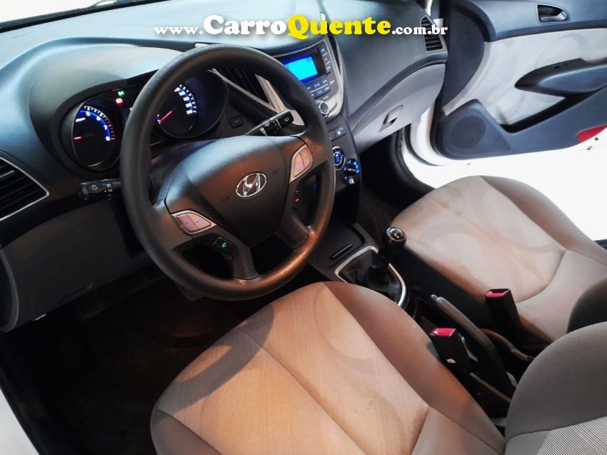 Hyundai HB20S 1.0 COMFORT PLUS 12V FLEX 4P MANUAL - Loja