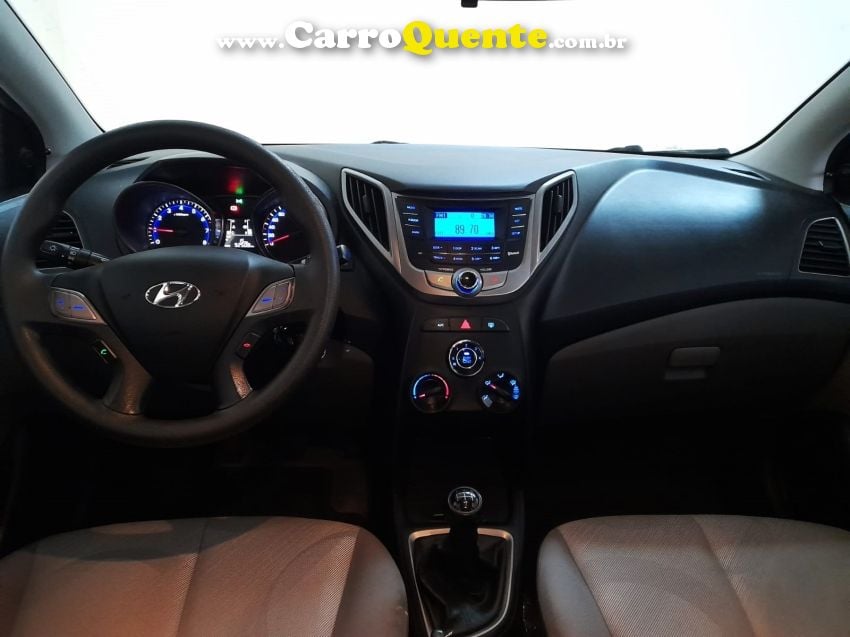 Hyundai HB20S 1.0 COMFORT PLUS 12V FLEX 4P MANUAL - Loja