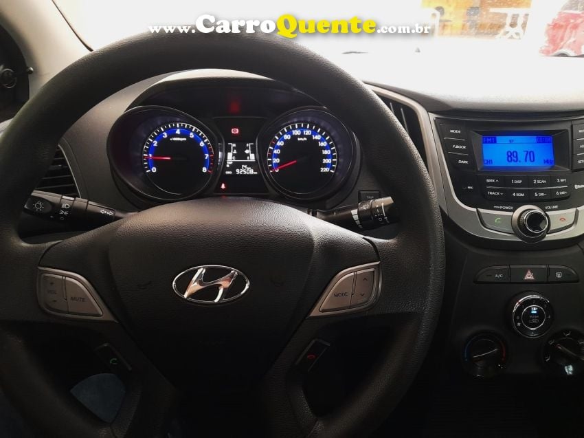 Hyundai HB20S 1.0 COMFORT PLUS 12V FLEX 4P MANUAL - Loja