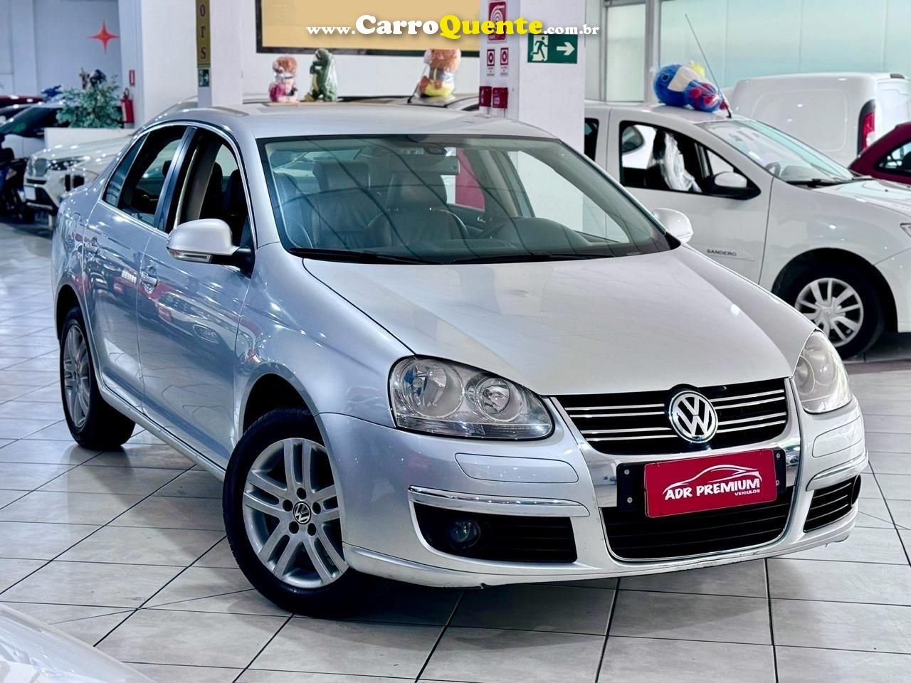 VOLKSWAGEN JETTA 2.5 I 20V 170CV - Loja