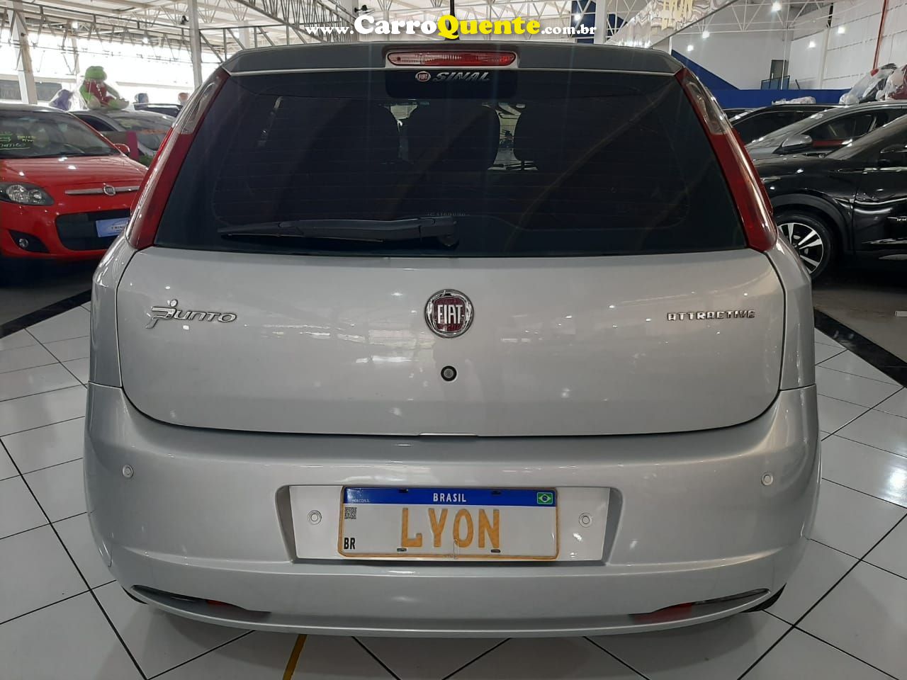 FIAT PUNTO 1.4 ATTRACTIVE 8V - Loja