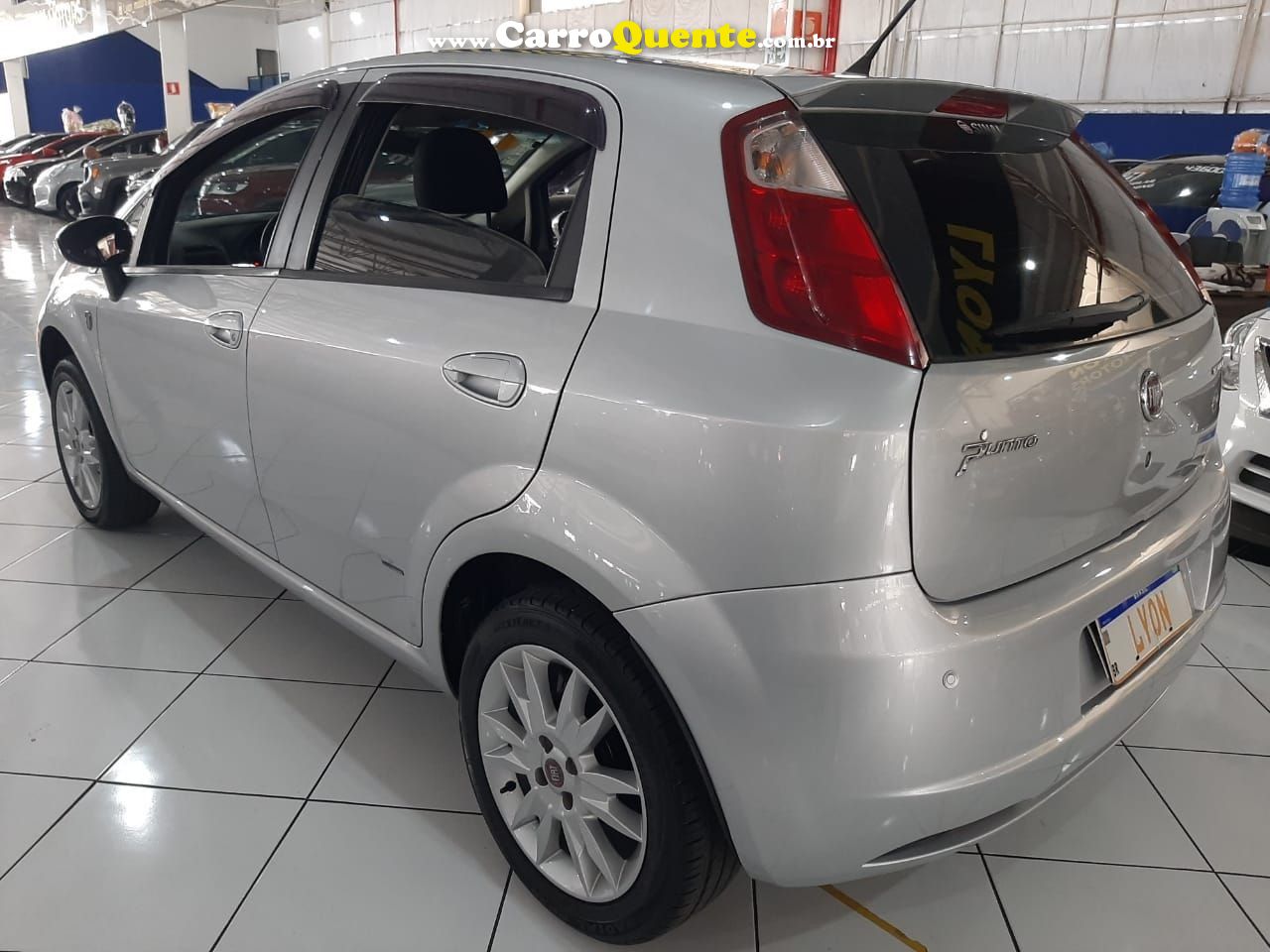 FIAT PUNTO 1.4 ATTRACTIVE 8V - Loja