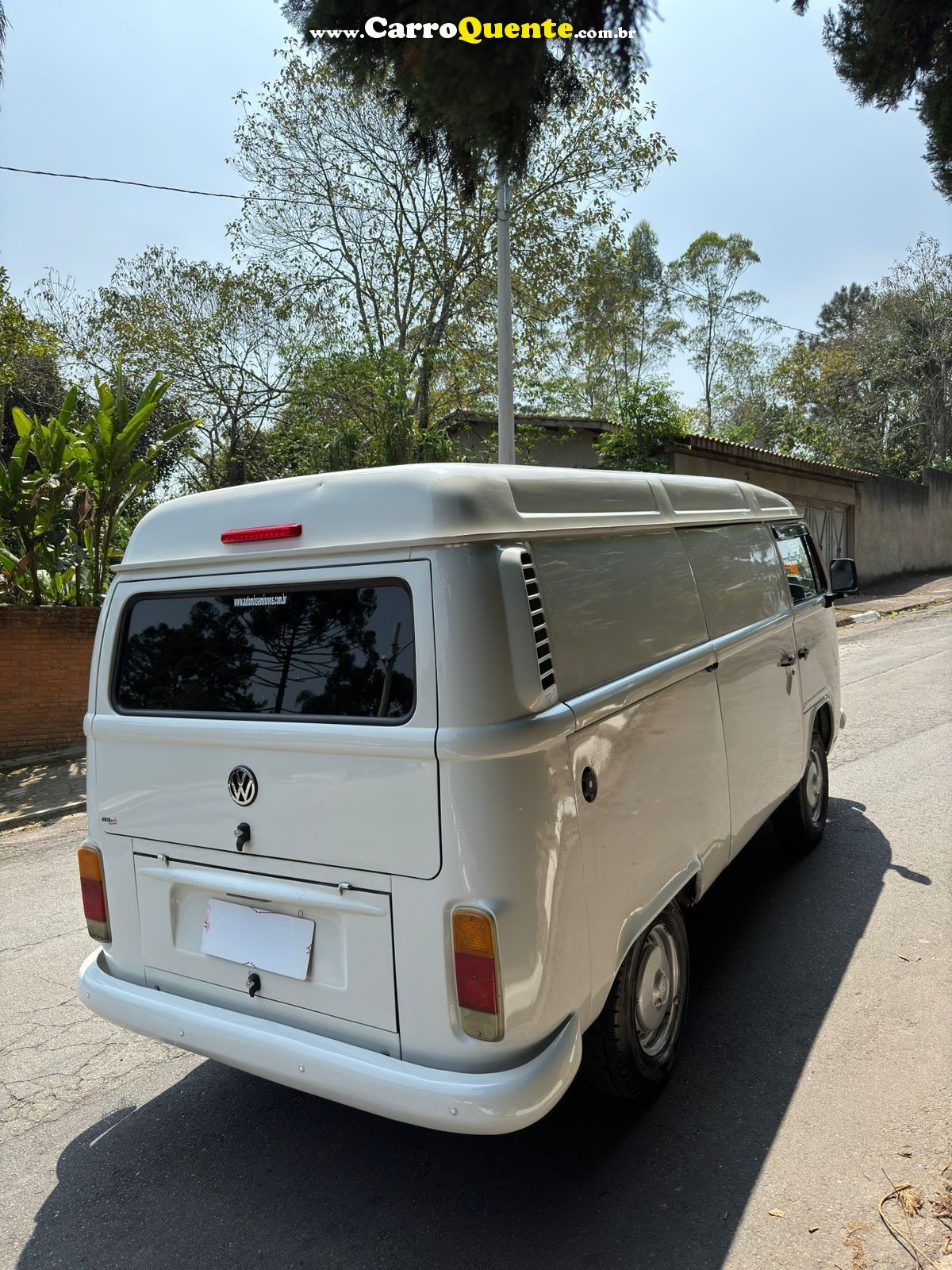 VOLKSWAGEN KOMBI 1.4 MI FURGÃO 8V - Loja