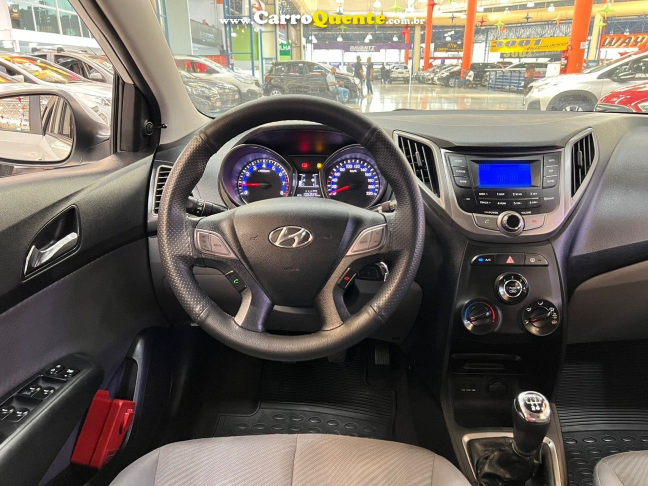 HYUNDAI HB20S 1.6 COMFORT PLUS 16V - Loja