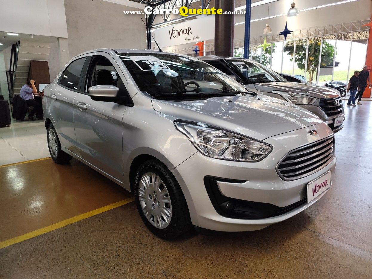 FORD KA SEDAN SE 1.5 TIVCT FLEX - Loja