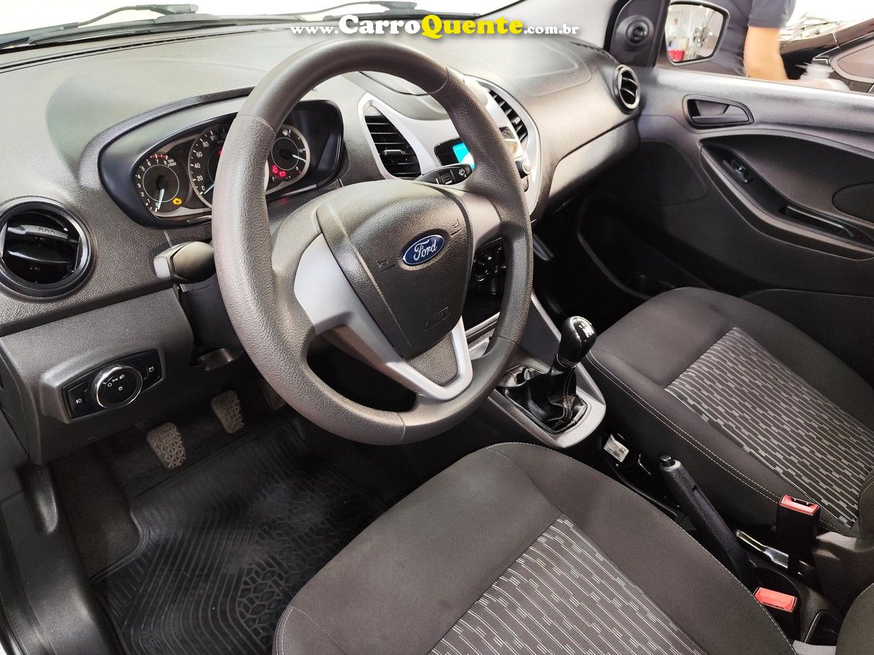 FORD KA SEDAN SE 1.5 TIVCT FLEX - Loja