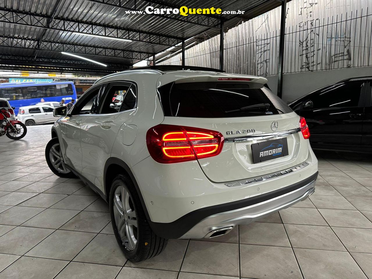 MERCEDES-BENZ   GLA 200 VISION 1.61.6 TB 16V FLEX AUT.   BRANCO 2015 1.6 FLEX - Loja