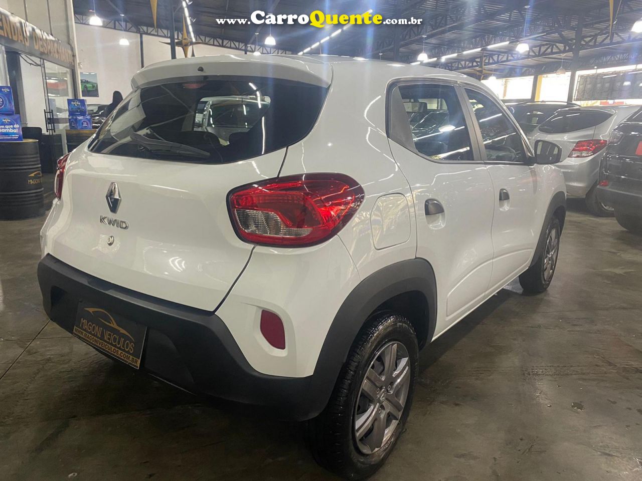 RENAULT   KWID ZEN 1.0 FLEX 12V 5P MEC.   BRANCO 2023 1.0 FLEX - Loja