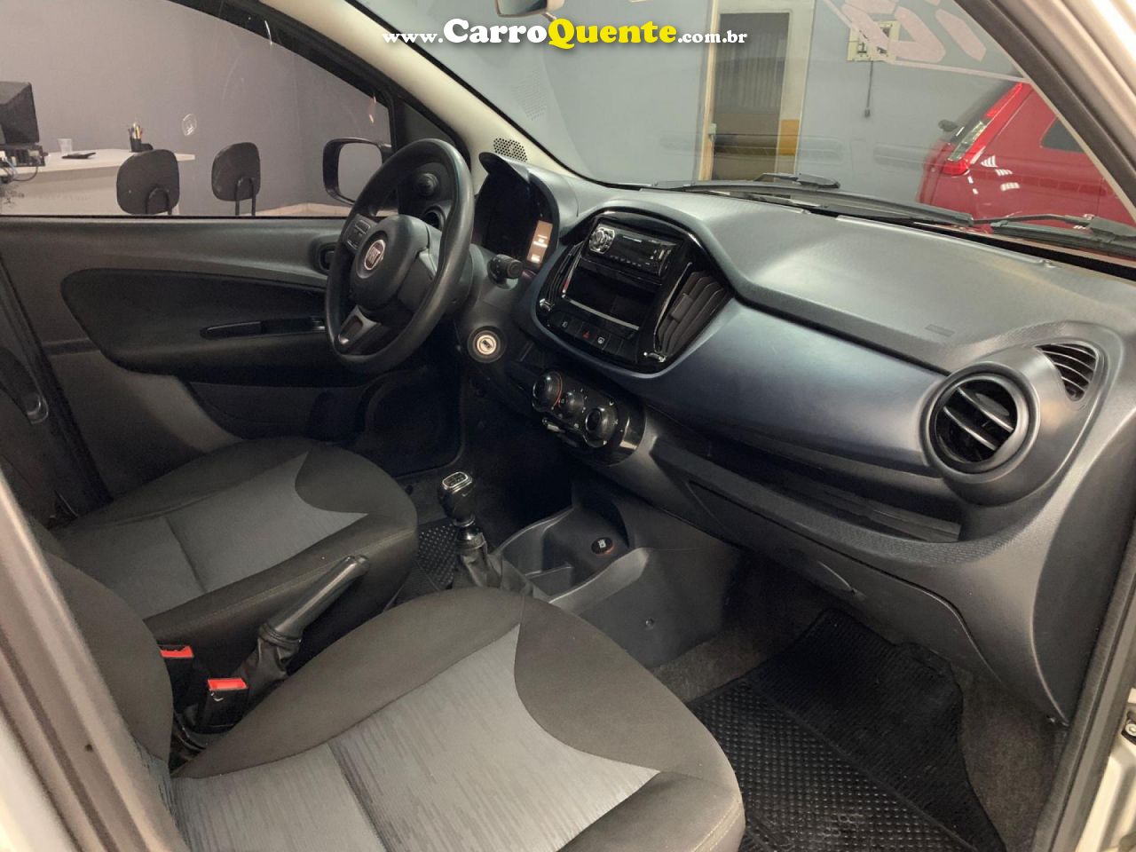 FIAT   UNO ATTRACTIVE 1.0 FIRE FLEX 8V 5P   PRATA 2016 1.0 FLEX - Loja