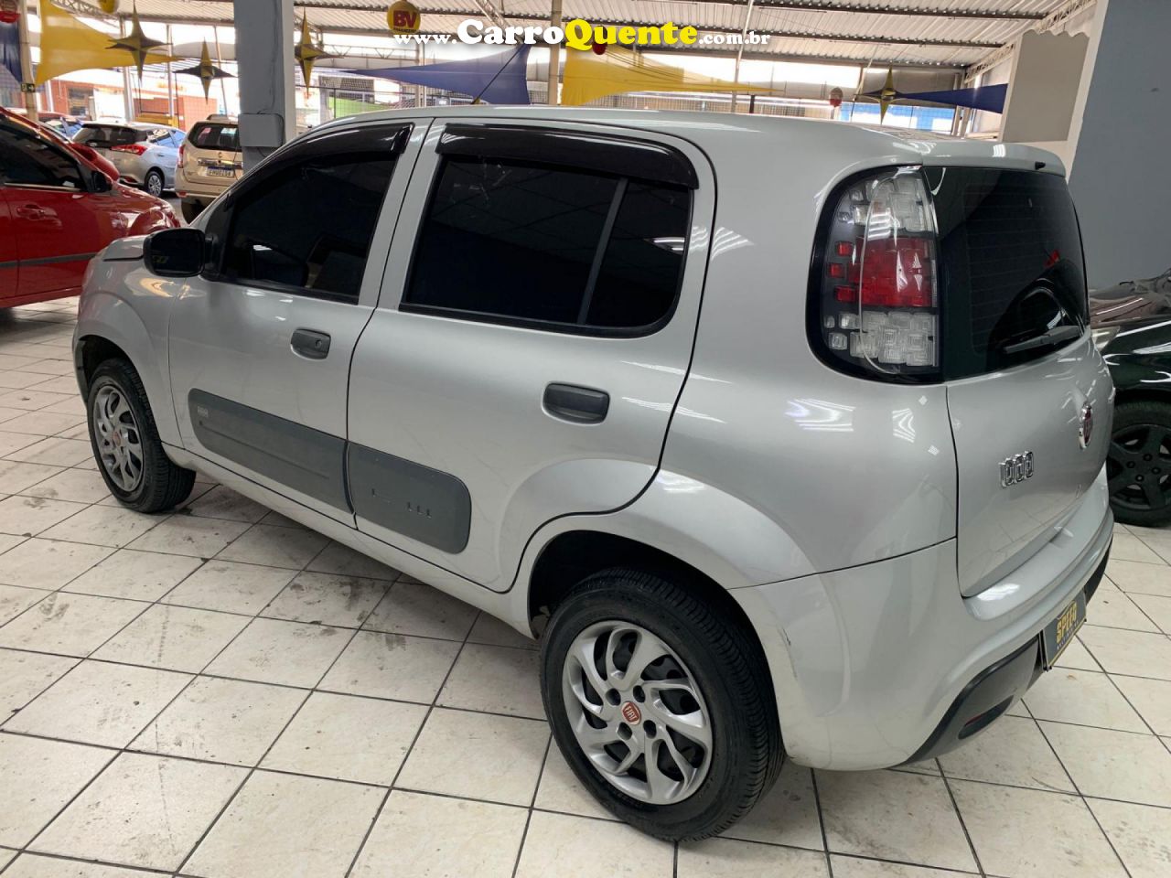 FIAT   UNO ATTRACTIVE 1.0 FIRE FLEX 8V 5P   PRATA 2016 1.0 FLEX - Loja