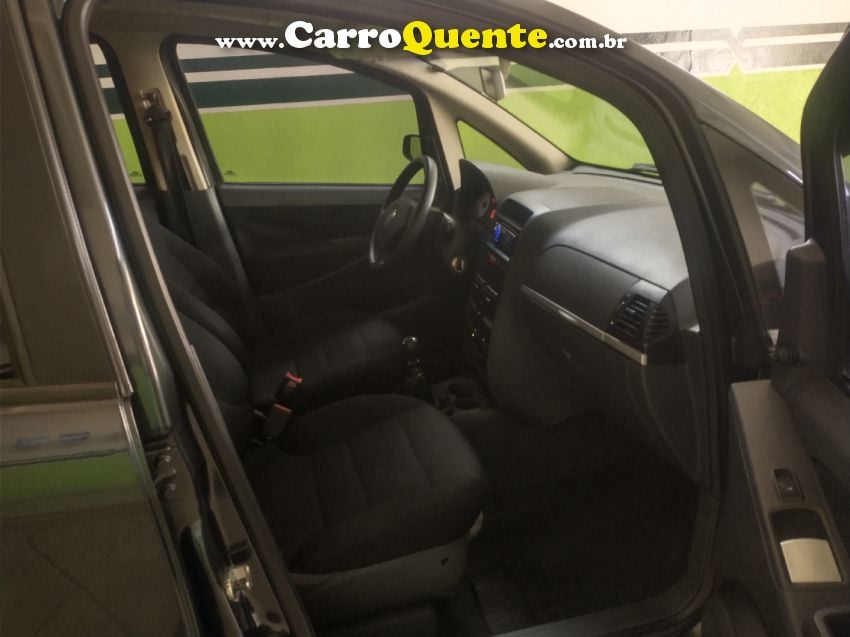 Fiat IDEA 1.4 MPI ELX 8V FLEX 4P MANUAL - Loja