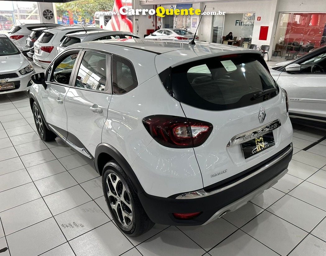 Captur Intense 2.0 Flex 2020 - Bancos em Couro - Loja