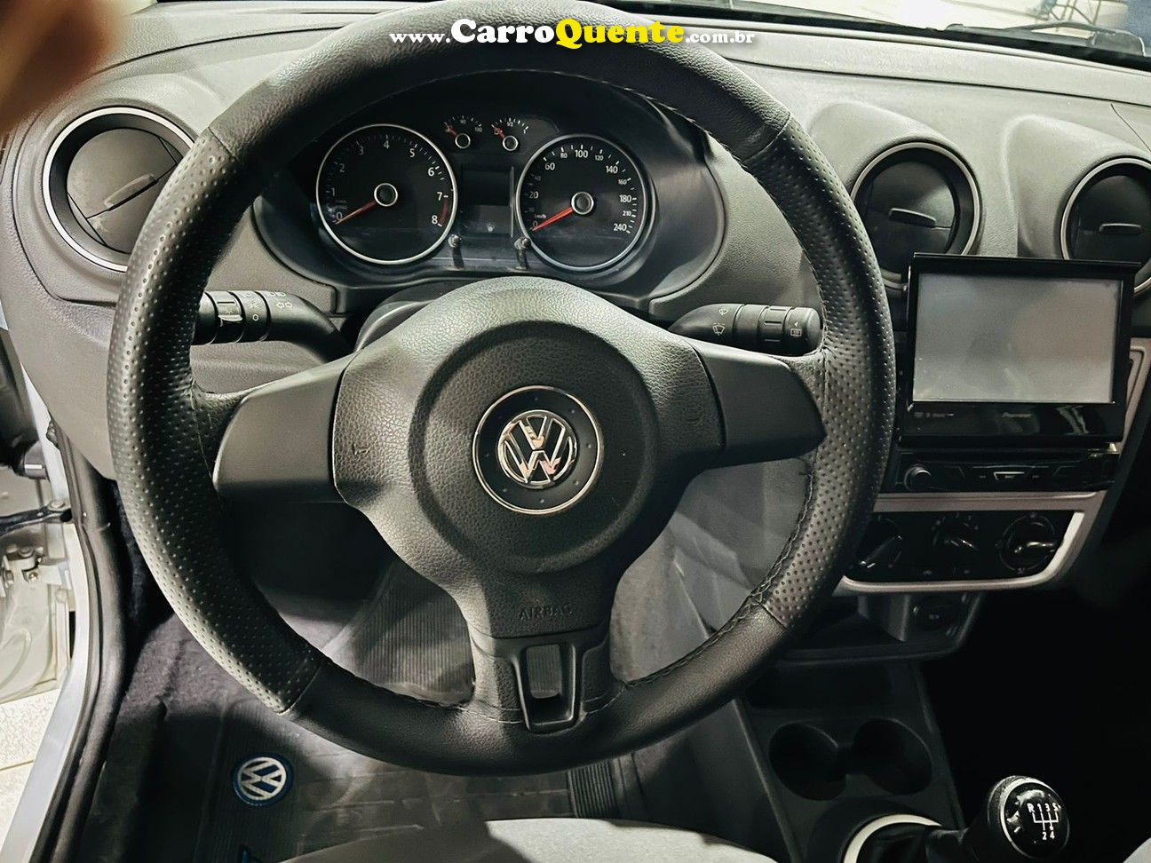 VOLKSWAGEN VOYAGE 1.6 MI CITY 8V - Loja