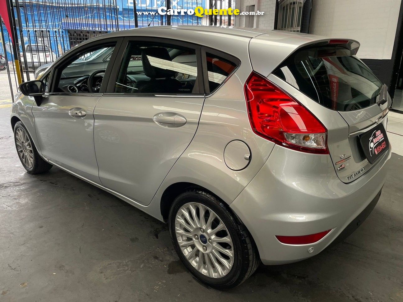 FORD FIESTA 1.6 TITANIUM HATCH 16V - Loja