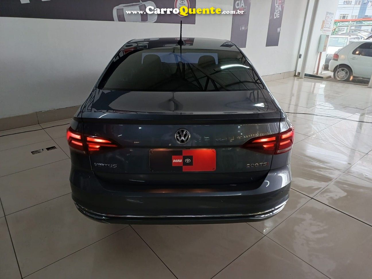 VOLKSWAGEN VIRTUS 1.0 200 TSI HIGHLINE - Loja