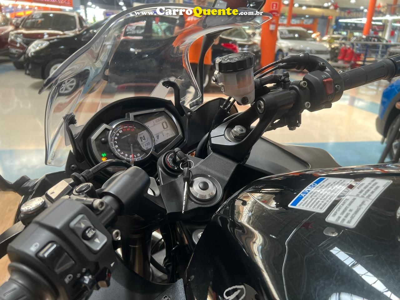 KAWASAKI NINJA 1000 ABS  COM 11 MIL KM ÚNICO DONO ! - Loja