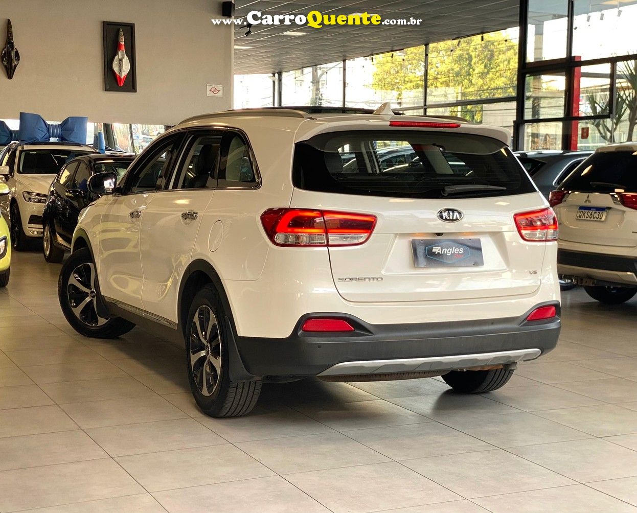 KIA SORENTO 3.3 V6 EX 7L - Loja