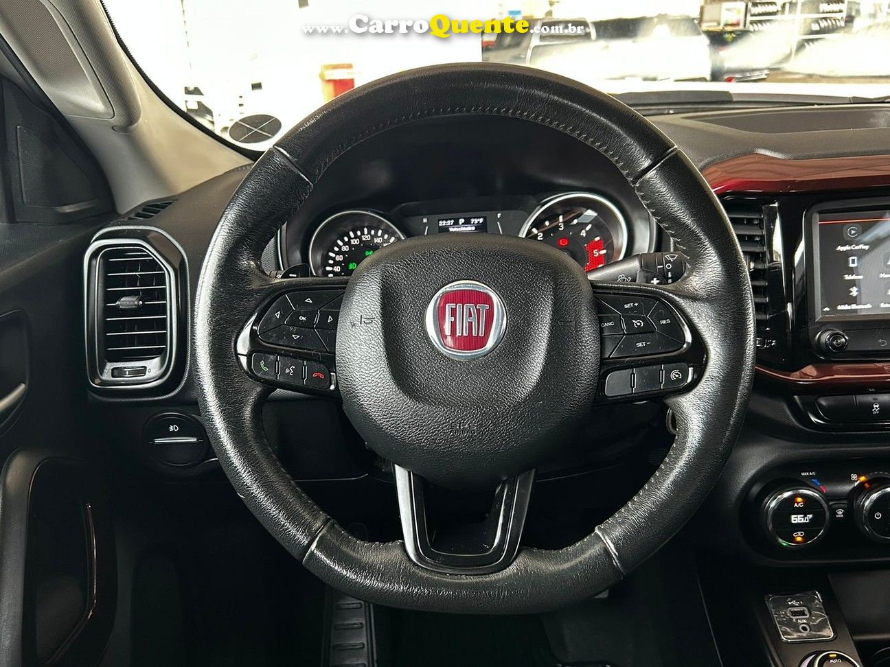 FIAT TORO 2.0 16V TURBO FREEDOM 4WD AT9 - Loja