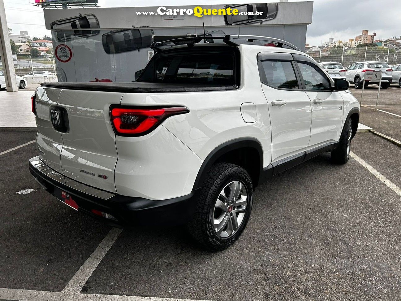 FIAT TORO 2.0 16V TURBO FREEDOM 4WD AT9 - Loja