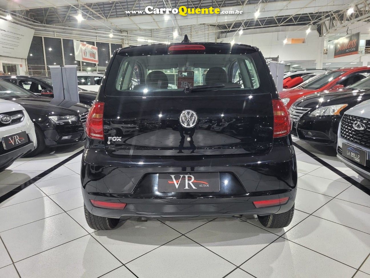 VOLKSWAGEN FOX 1.0 MI 8V SEM AR KM 99.000 - Loja