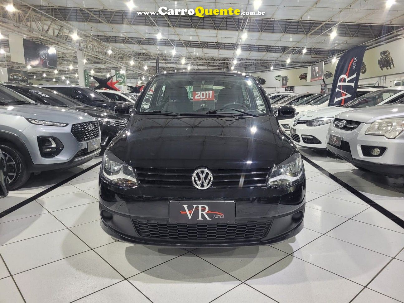 VOLKSWAGEN FOX 1.0 MI 8V SEM AR KM 99.000 - Loja