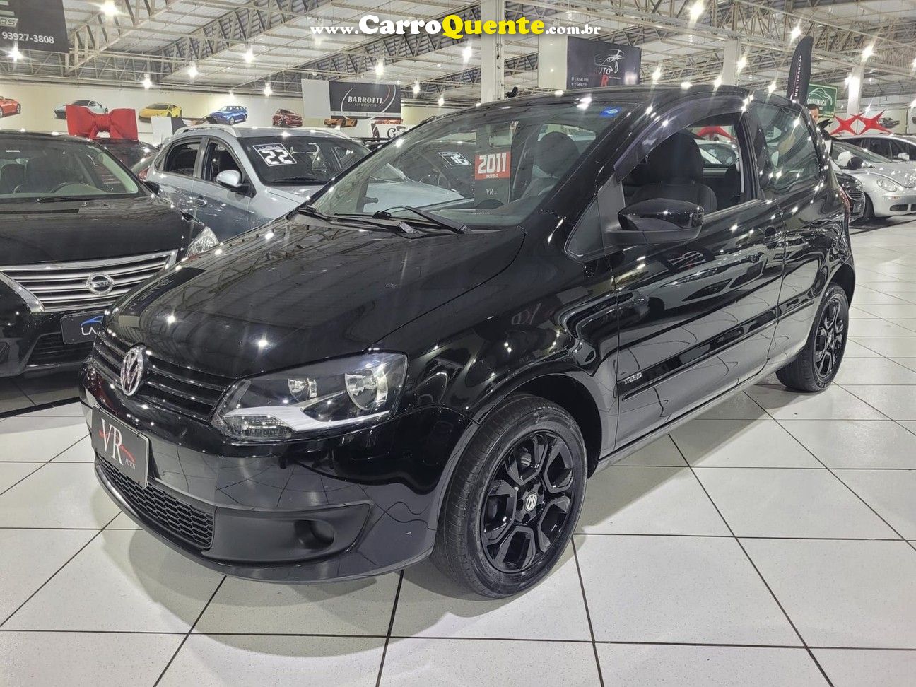 VOLKSWAGEN FOX 1.0 MI 8V SEM AR KM 99.000 - Loja