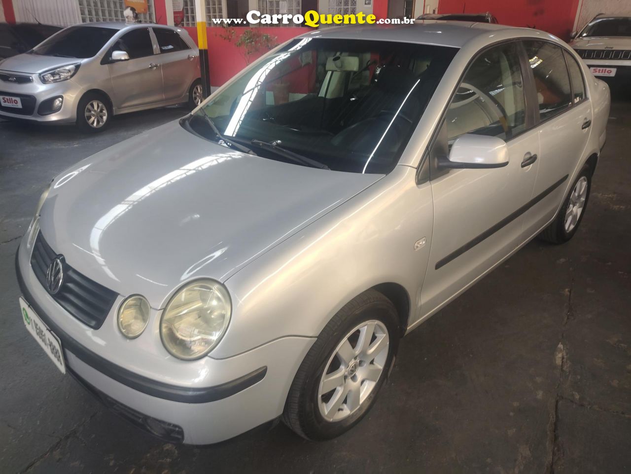 VOLKSWAGEN   POLO SEDAN 1.6 MI 101CV 8V 4P   PRATA 2005 1.6 GASOLINA - Loja