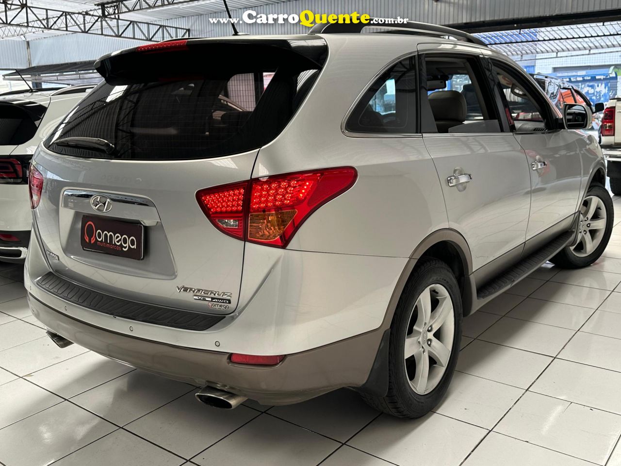 HYUNDAI   VERACRUZ GLS 3.8 4WD AUT.   PRATA 2012 3.8 GASOLINA - Loja