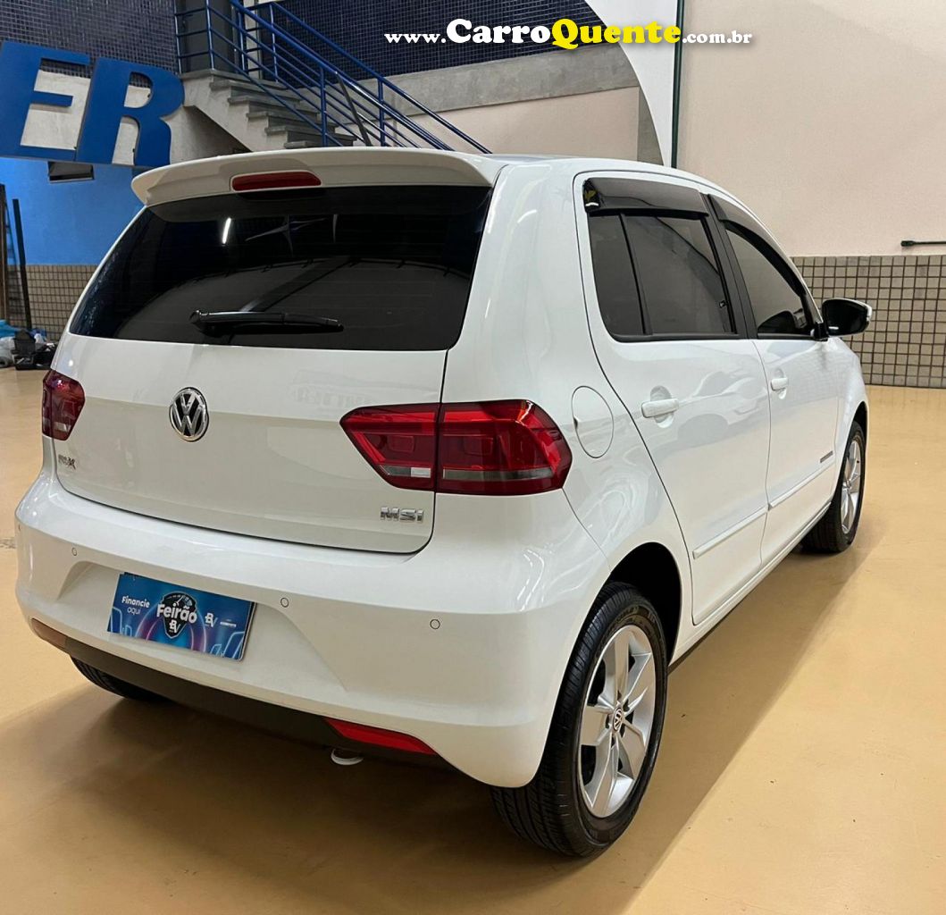 VOLKSWAGEN   FOX COMFORTLINE 1.6 FLEX 8V 5P   BRANCO 2018 1.6 FLEX - Loja