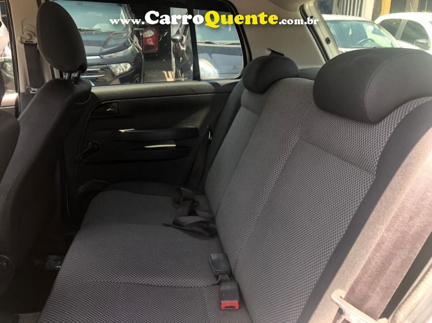 Volkswagen FOX 1.0 MI CITY 8V FLEX 4P MANUAL - Loja