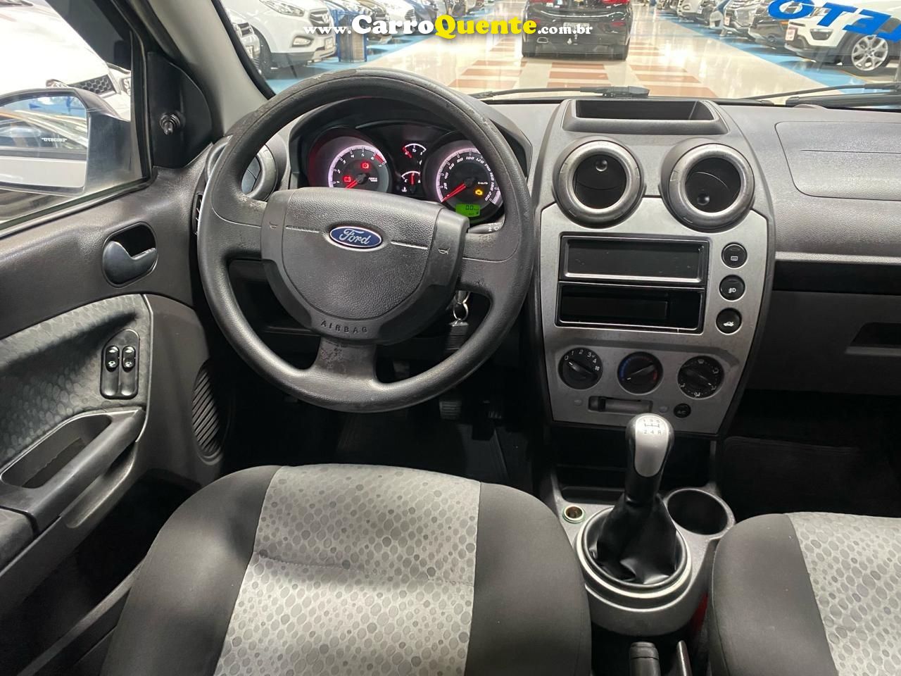 FORD FIESTA 1.0 ROCAM SE 8V - Loja